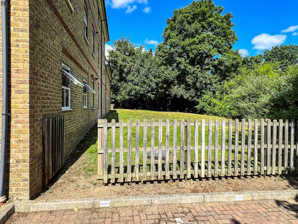 Property photo 3 of 10