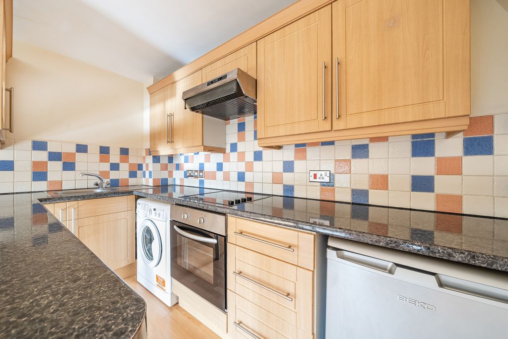 Property photo 2 of 12 Kitchen