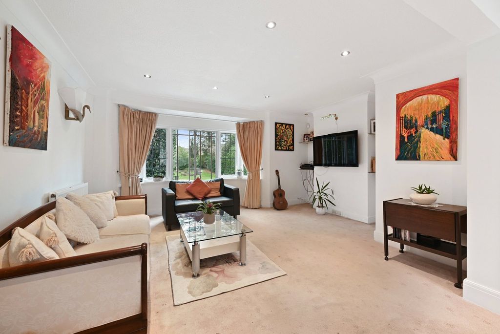 Property photo 3 of 13 Picture No. 12