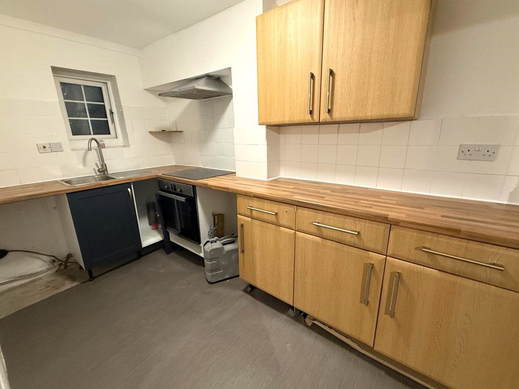 Property photo 2 of 3