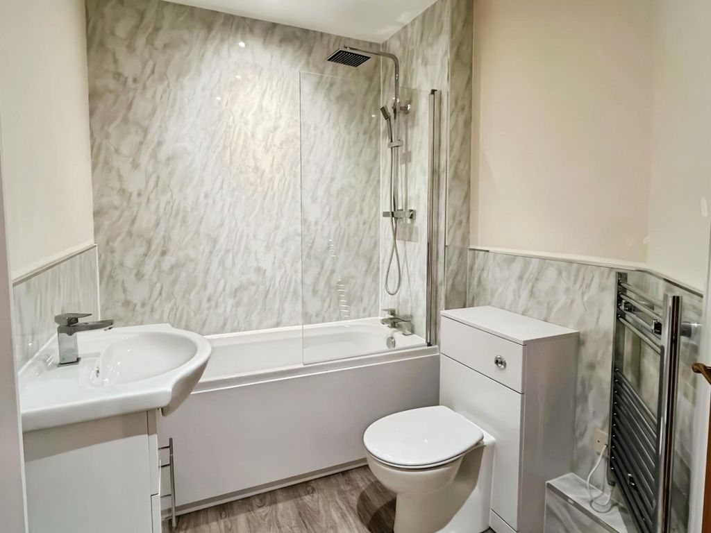 Property photo 3 of 8 5F3Ac80B-39Ec5496-30c7-434E-8Cb0-9197B41F5752.Jpg