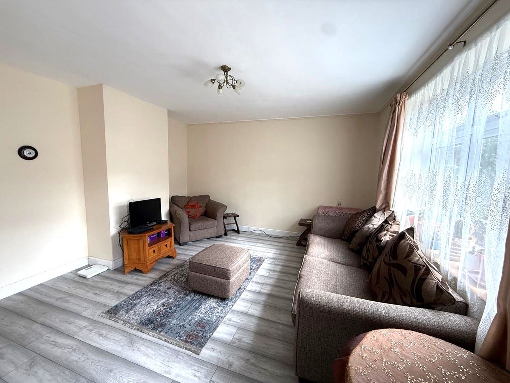 Property photo 3 of 15 Photo 12