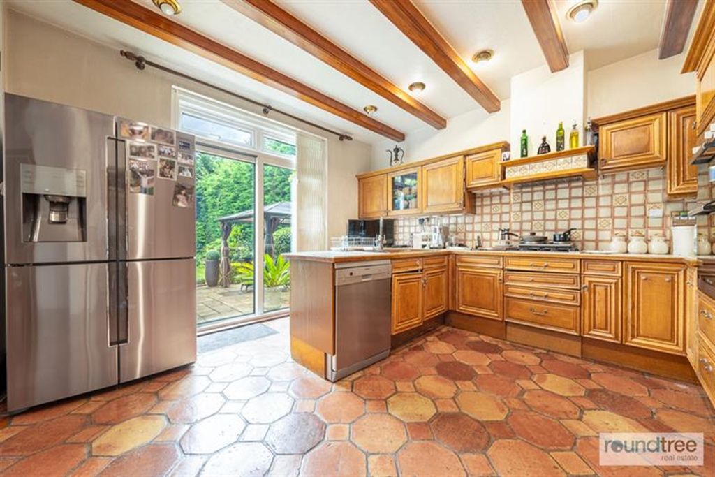 Property photo 1 of 17 (Main)