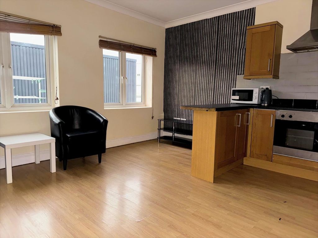 Property photo 1 of 6