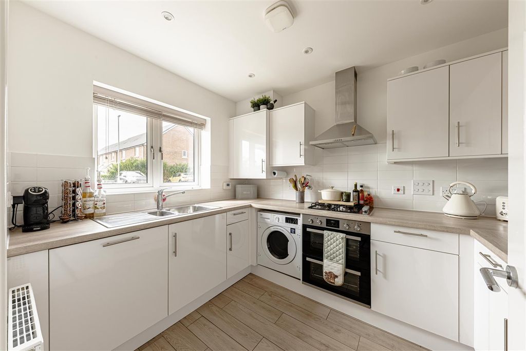 Property photo 3 of 12 L J Imaging-16.Jpg