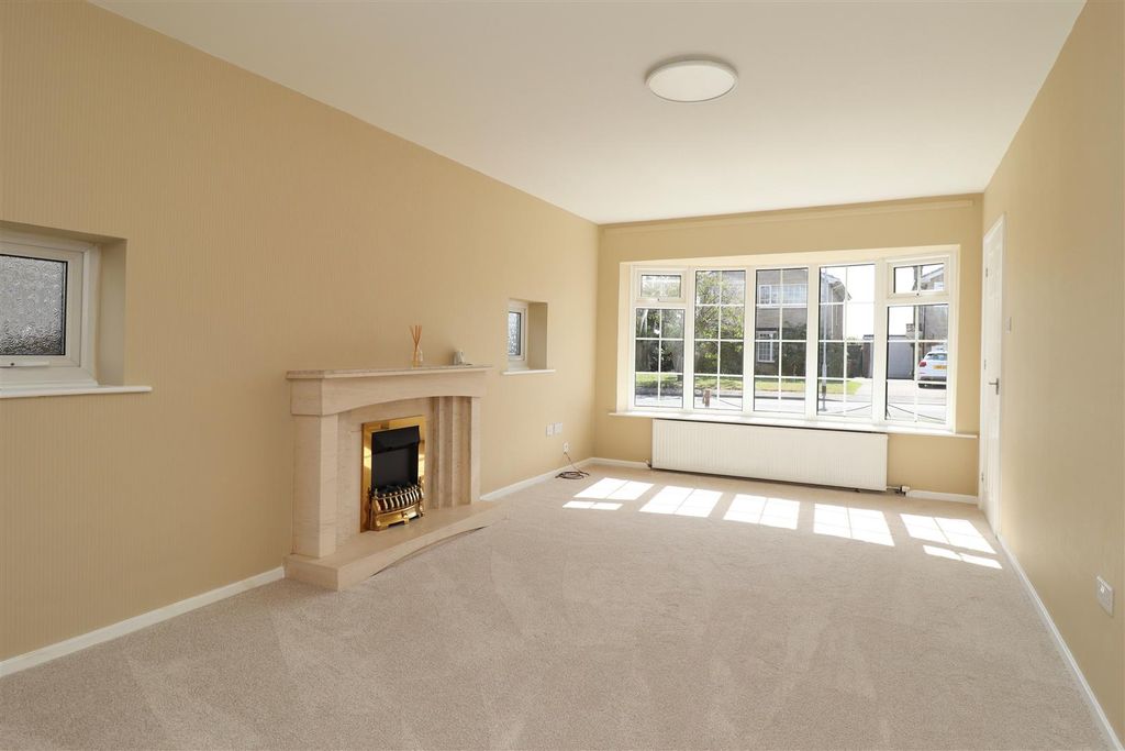 Property photo 2 of 10 c.Jpg