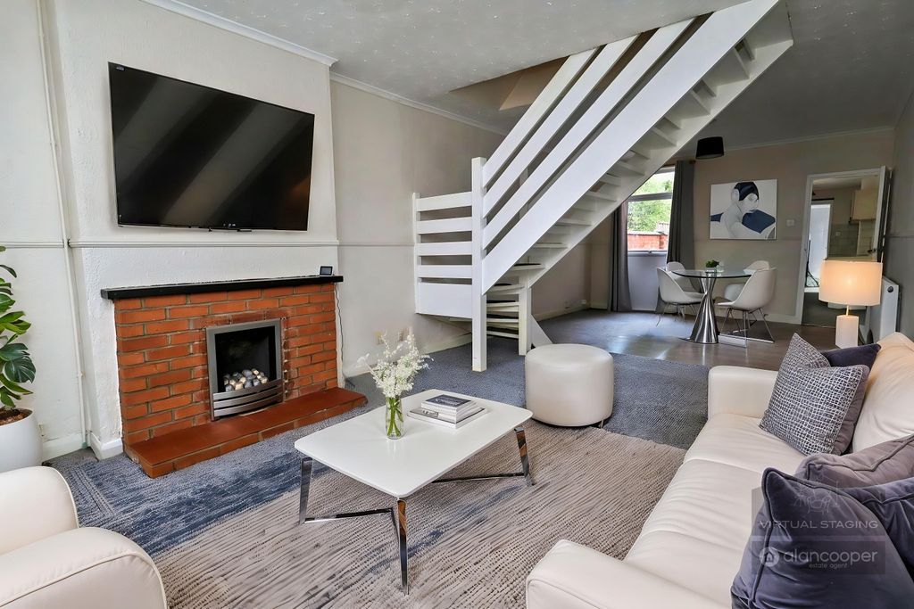 Property photo 2 of 19 4895933