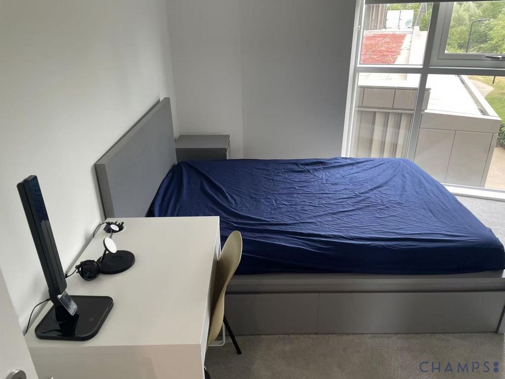 Property photo 3 of 8 Gallery