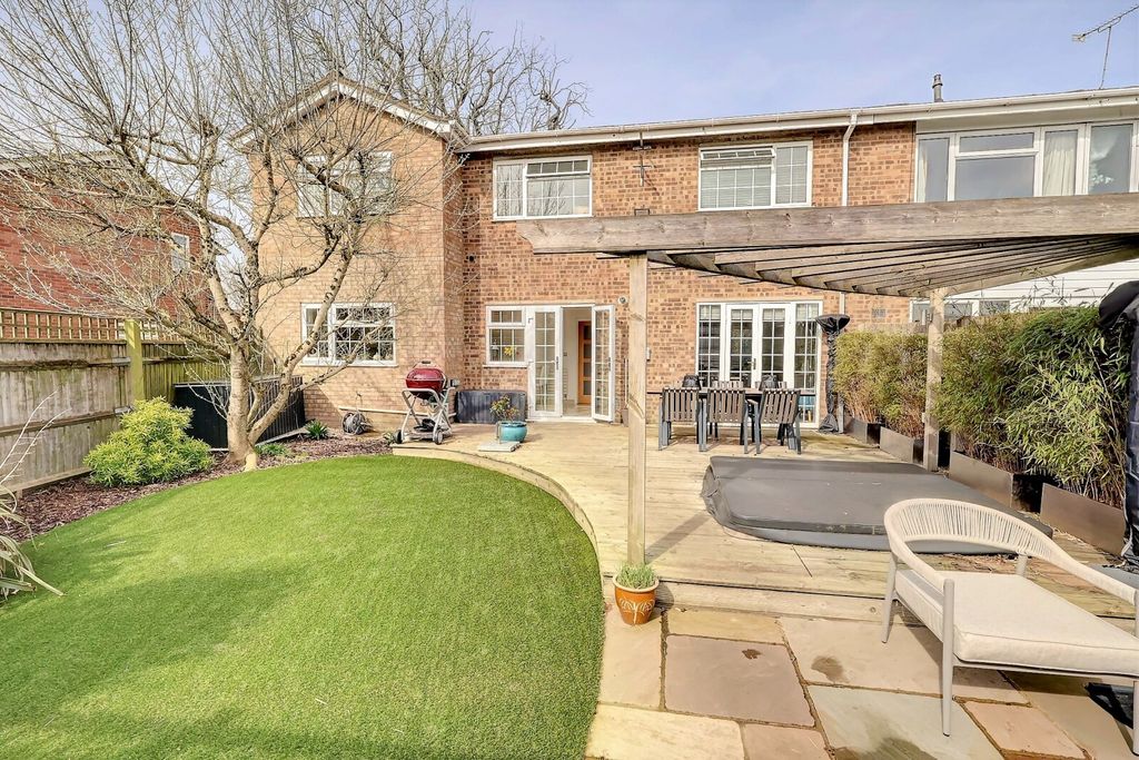 Property photo 1 of 21 Picture No. 10