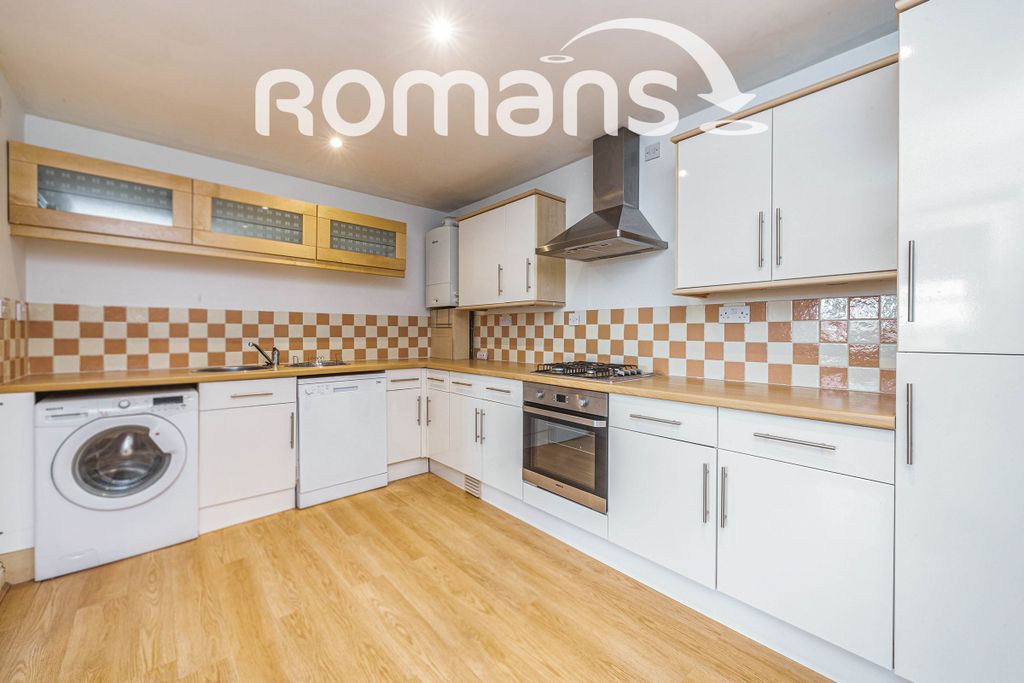 Property photo 3 of 9 232c80A2-E206-ee11-8