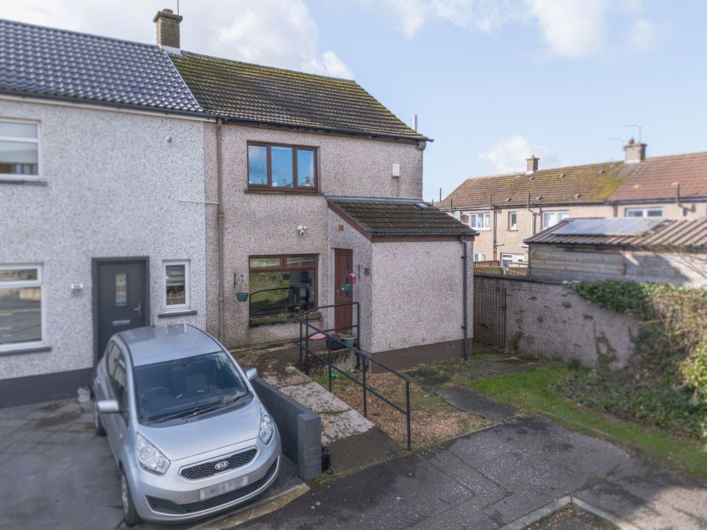 Property photo 2 of 28