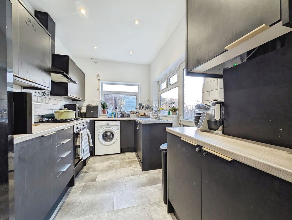 Property photo 3 of 16 Pbox-Img.Jpg