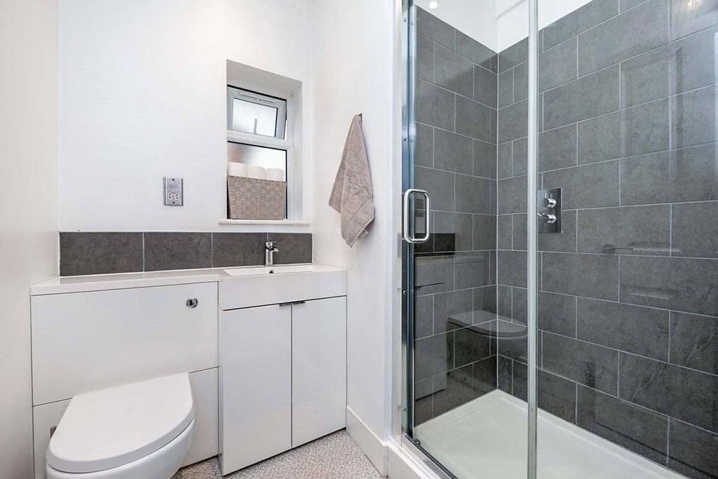 Property photo 3 of 8 Picture No. 14