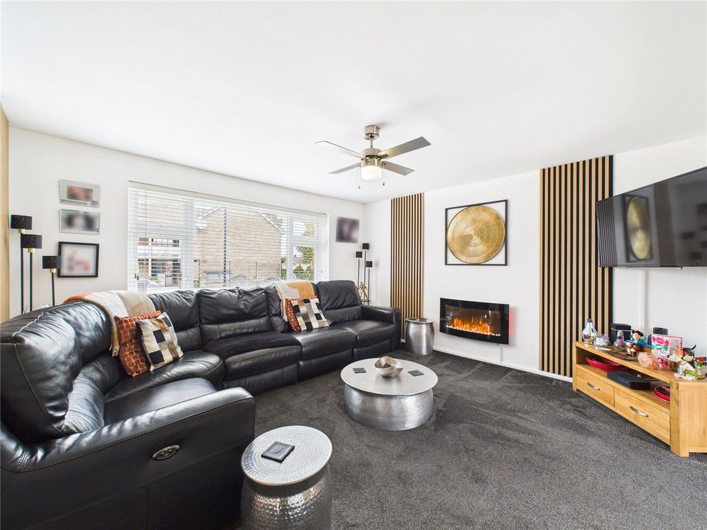 Property photo 3 of 22 Picture No. 18