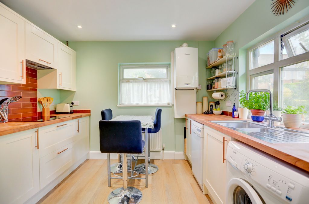 Property photo 3 of 13 Kitchen
