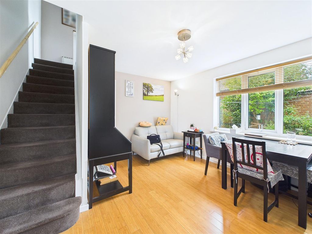 Property photo 3 of 12