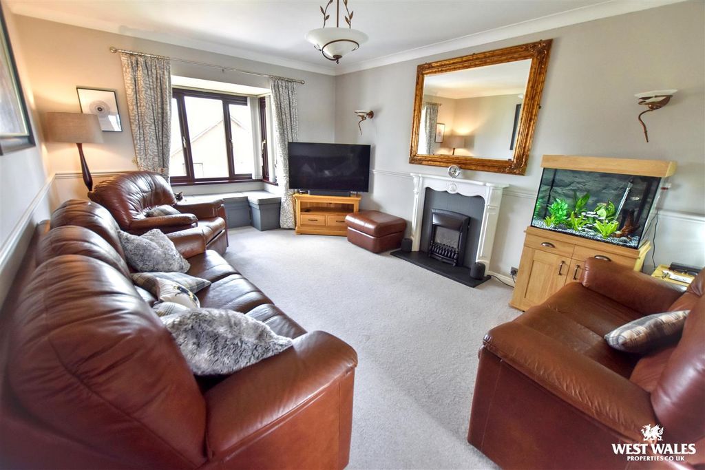 Property photo 2 of 25 5.Jpg