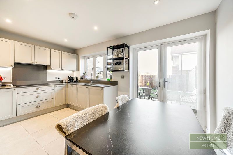 Property photo 2 of 18 Photo 19