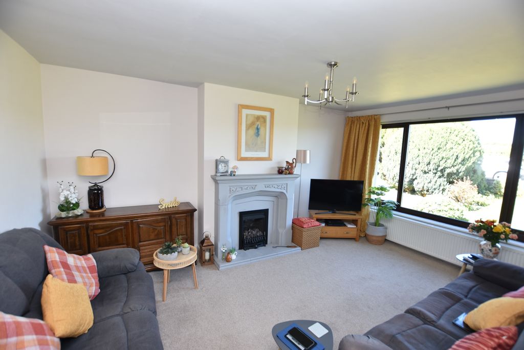 Property photo 2 of 22