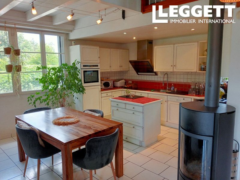 Property photo 3 of 10