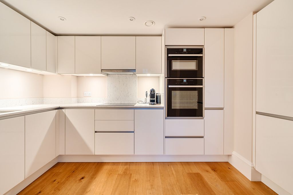 Property photo 2 of 22 Kitchen