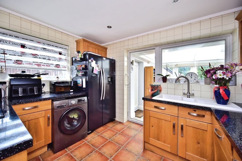 Property photo 2 of 19 Pbox-Img.Jpg