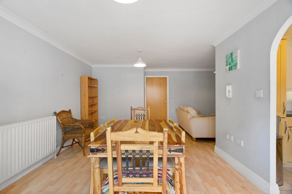 Property photo 3 of 20