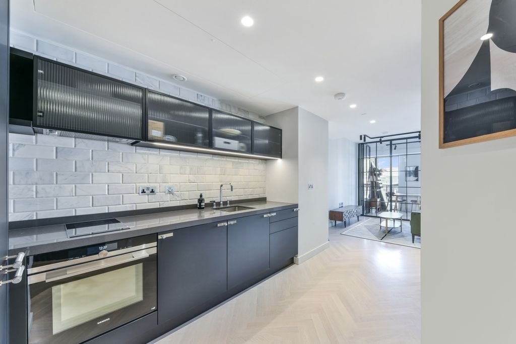 Property photo 2 of 12 Kitchen