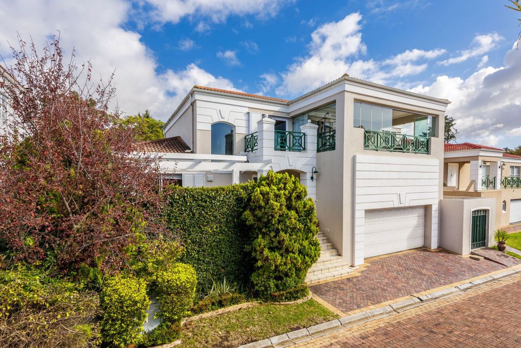 Property photo 1 of 43 Dbv1737927