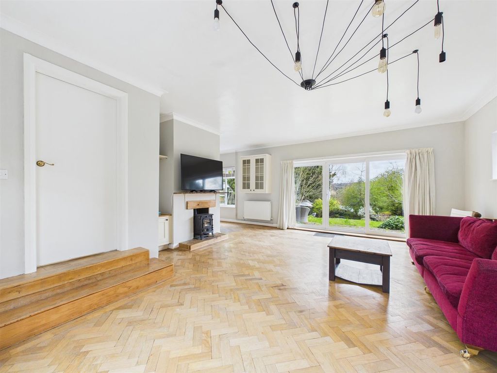 Property photo 2 of 36 Cam02885G0-Pr0599-Still029.Jpg