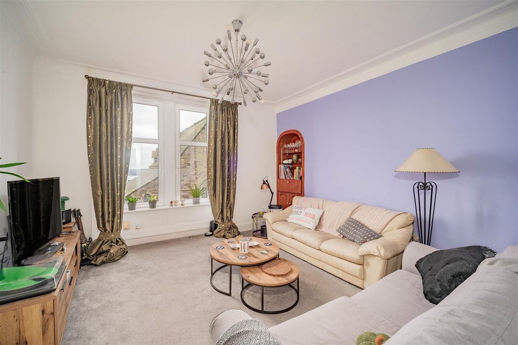 Property photo 3 of 16 2-0 29 Constitution Street Dundee-15.Jpg