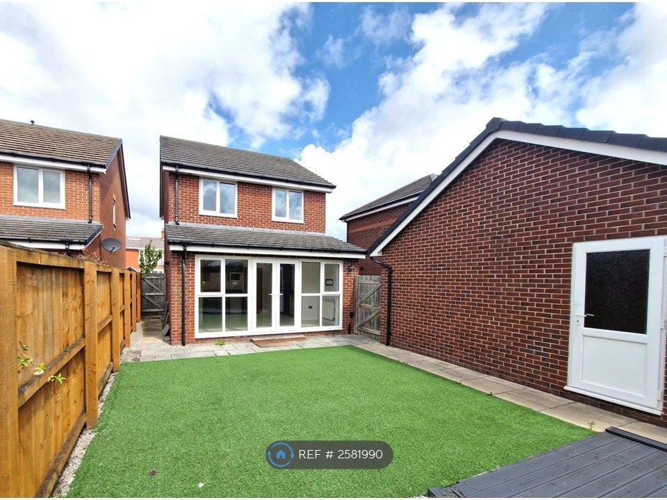 Property photo 2 of 14