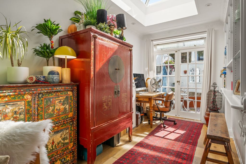 Property photo 3 of 22 5224343