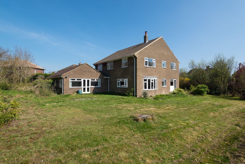 Property photo 2 of 23 4047006
