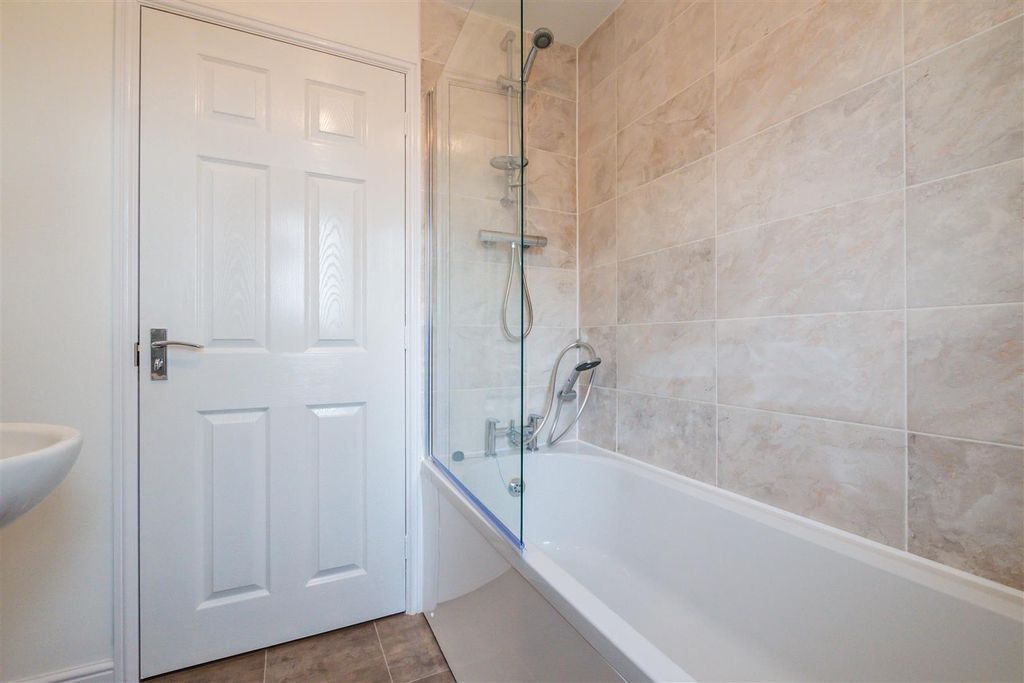 Property photo 3 of 24 Kilkenny_Bathroom_3.Jpg