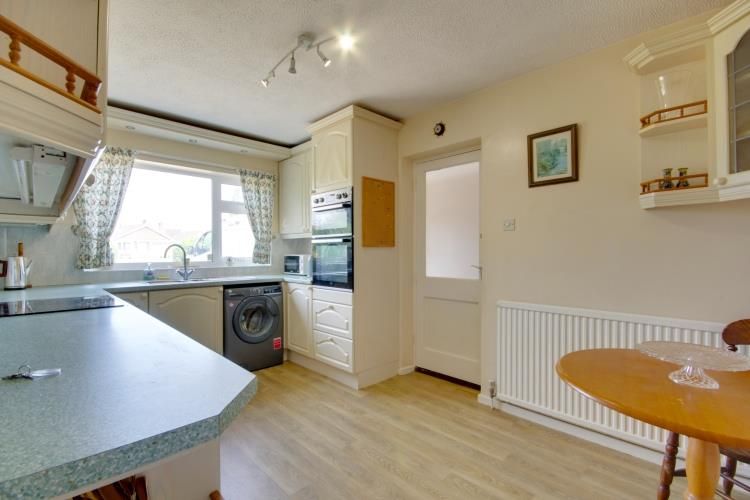 Property photo 3 of 23