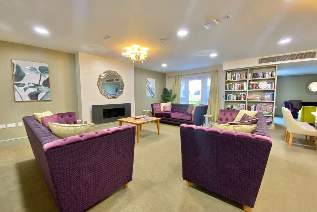 Property photo 2 of 11 Communal Area