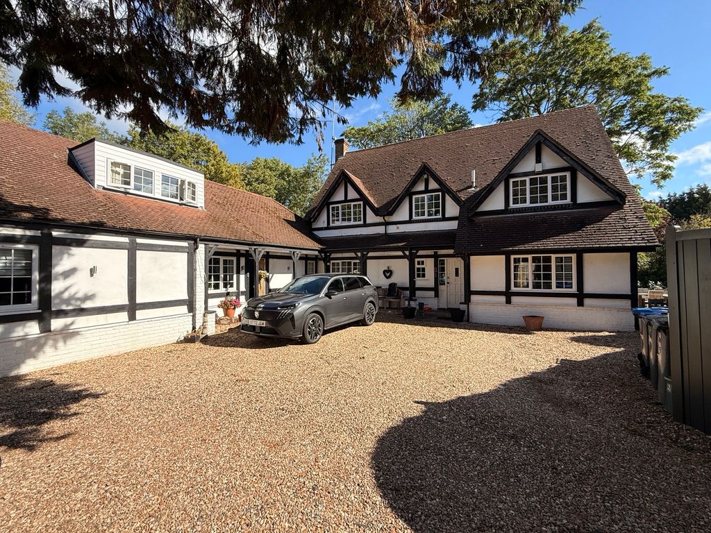 Property photo 1 of 21