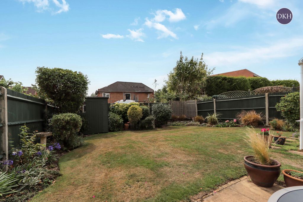 Property photo 3 of 21 Picture No. 05