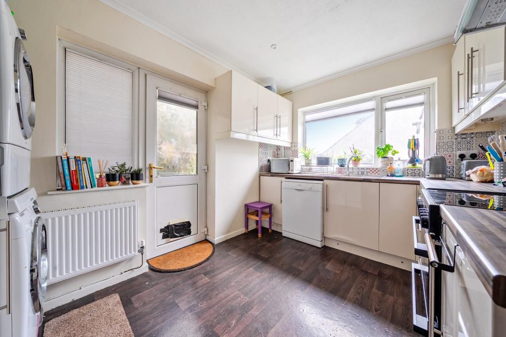 Property photo 3 of 21 Kitchen