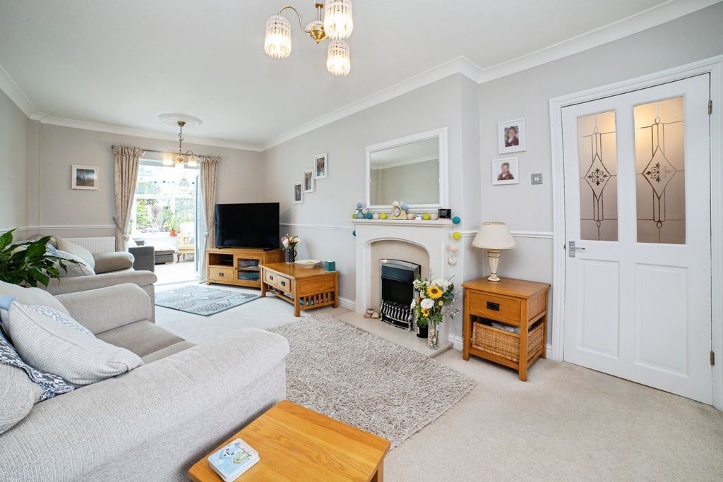 Property photo 3 of 22 Pbox-Img.Jpg