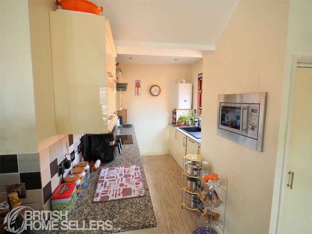 Property photo 2 of 22 Picture No. 19