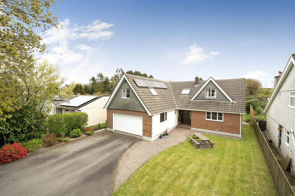 Property photo 1 of 51