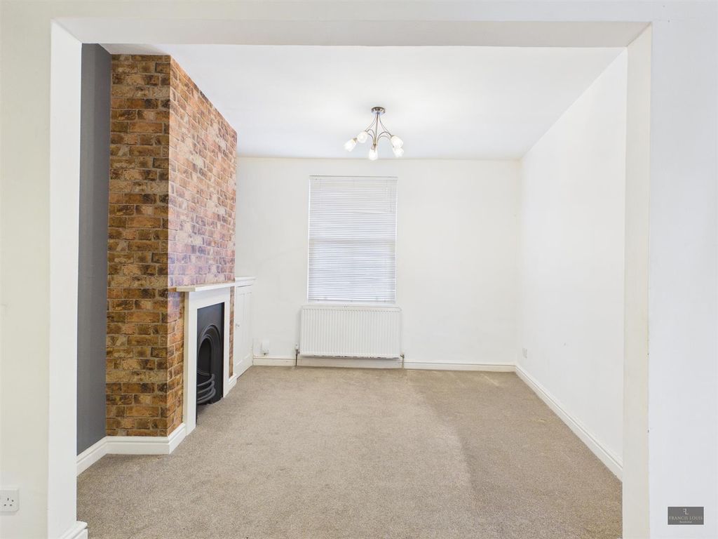 Property photo 2 of 10 Cam02887G0-Pr0601-Still010 (1).Jpg