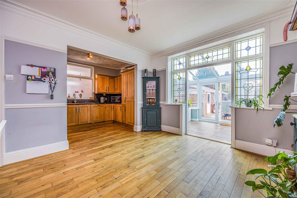 Property photo 3 of 26 12 Amberley Road, Hilsea-Small-Porticomarketing-So