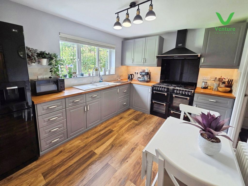 Property photo 3 of 22 Pbox-Img.Jpg