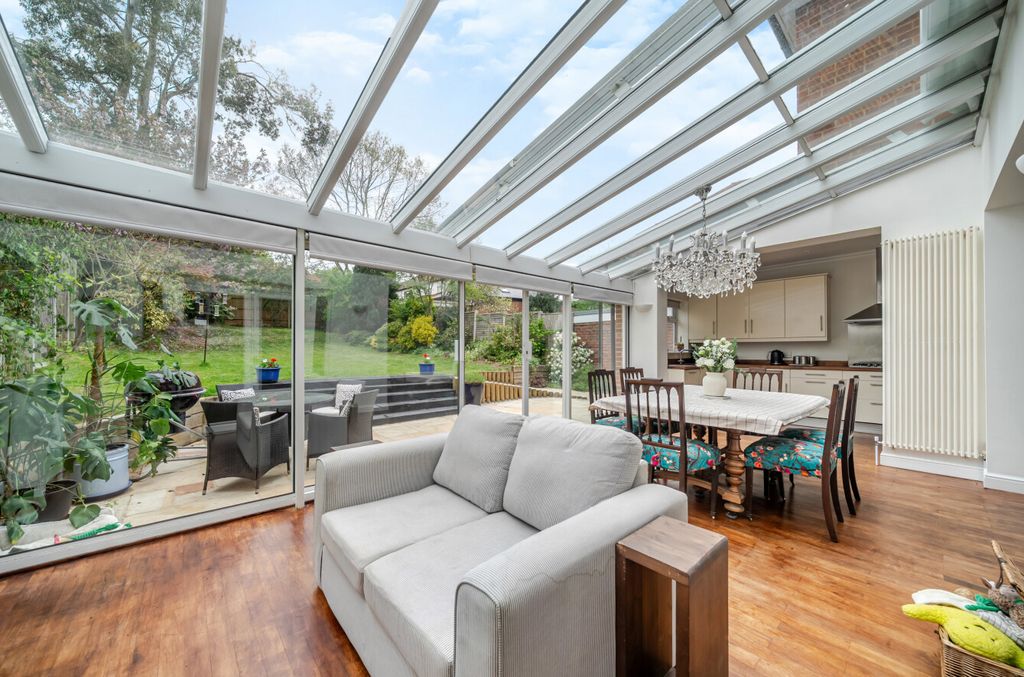 Property photo 2 of 22 1446527-10-69E64A...