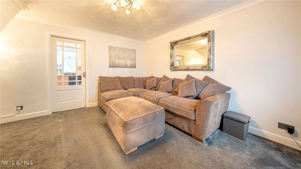 Property photo 3 of 27 Picture No. 18