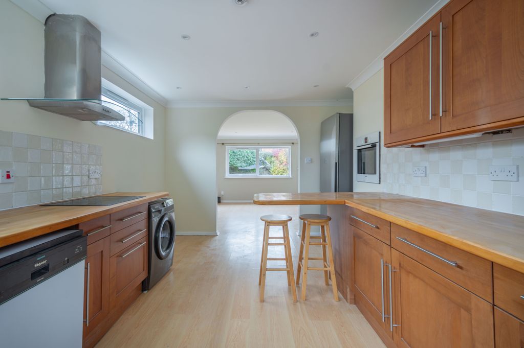 Property photo 3 of 14