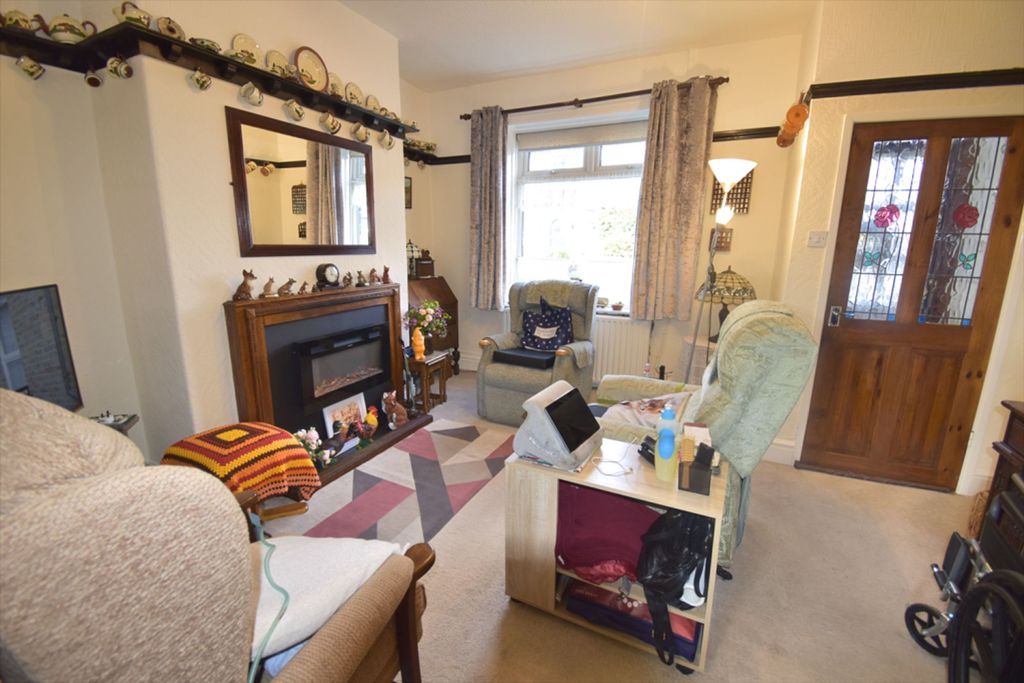 Property photo 2 of 10